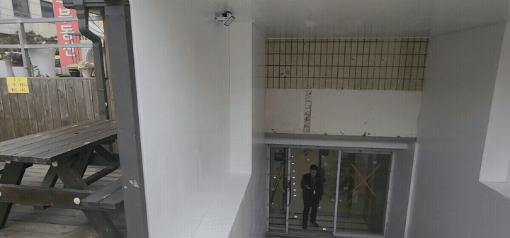 상가 입구가 합판 마감일 때 — 줄퍼티로 이음매를 잡고 유성으로 두 번 칠하는 방법 작업 후