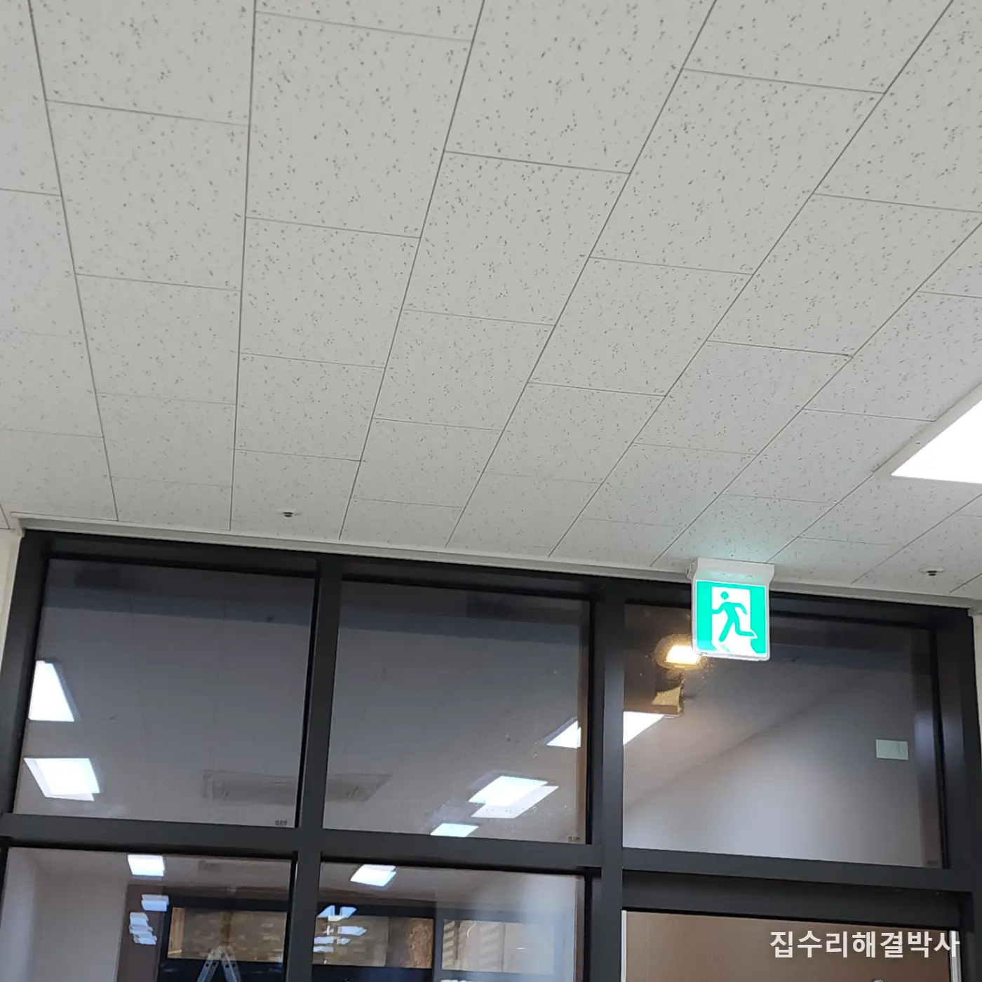 폐업상가 원상복구 — 가벽 철거부터 수도·전기, 타공자국 복원까지 시공 사진 4