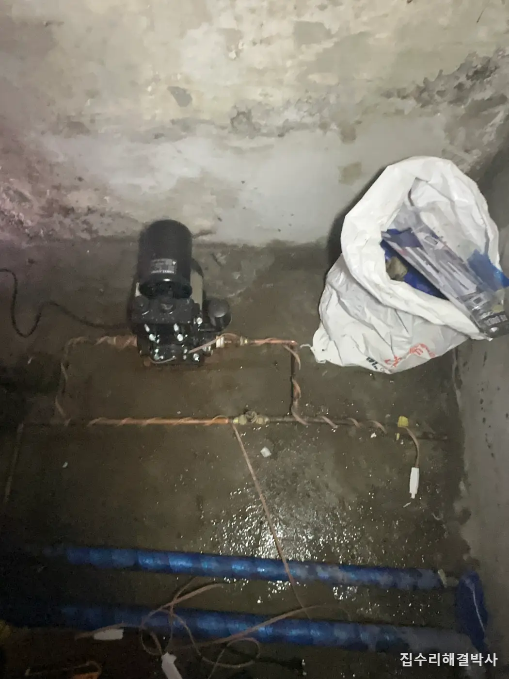 수압 약한 빌라 고층 펌프 모터 교체 — 겨울에 얼지 않게 열선과 판넬 보온함까지 시공 사진 4