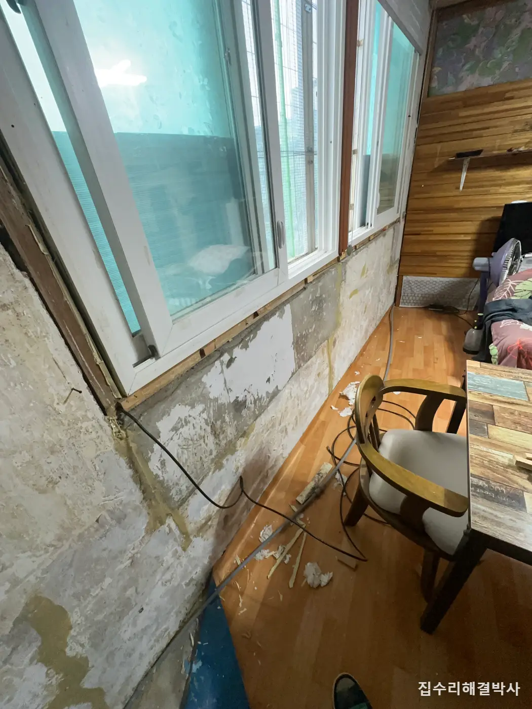 벽돌 모양 스티로폼 단열재를 붙이기 전에 — 두 번 일하지 않는 법 시공 사진 4