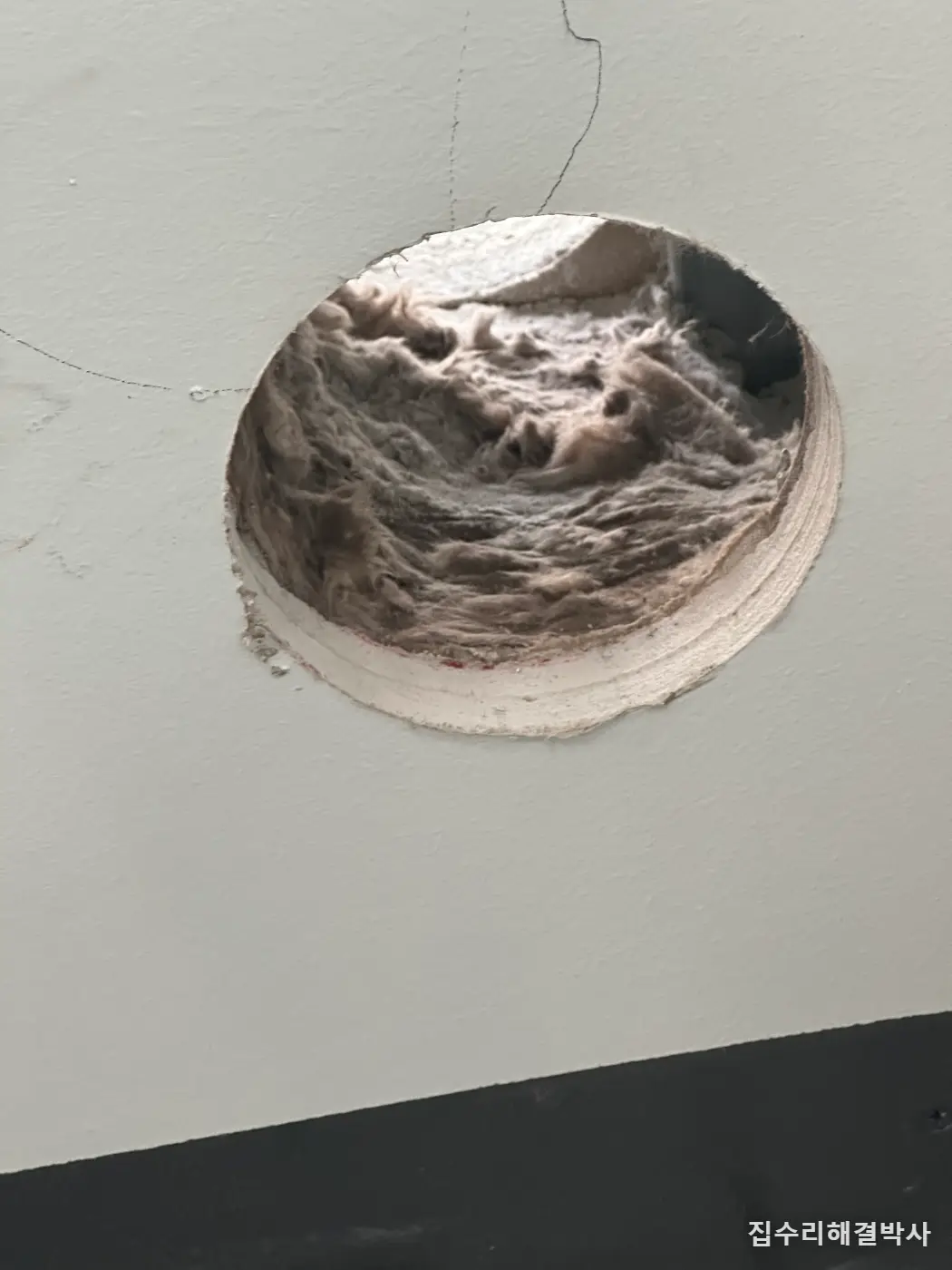 벽에 150mm 배관 구멍이 필요할 때 — 현수막 업체 기기 설치용 코아작업