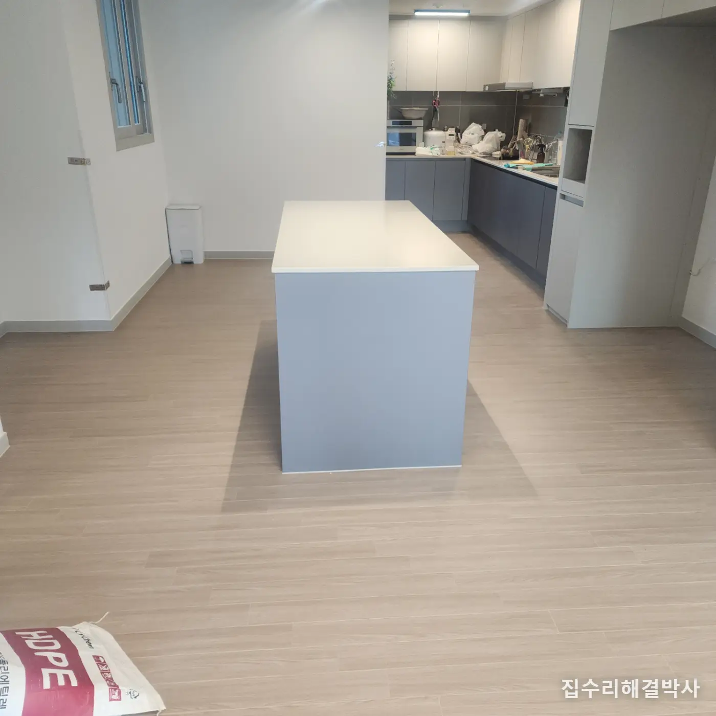 아일랜드 식탁 이전·철거·복원 시공 사진